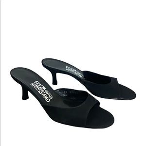 GENTLY USED FERRAGAMO KITTEN HEEL MULES SIZE 6 1/2 (37)